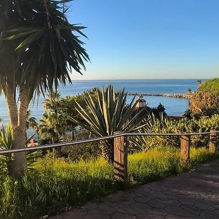Sea View Penthouse In Apartment Benalmadena